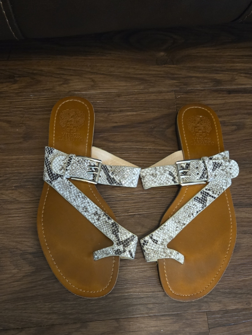 Vince Camuto Women’s Snakeskin-Print Leather Toe-Loop Sandals - White/Brown